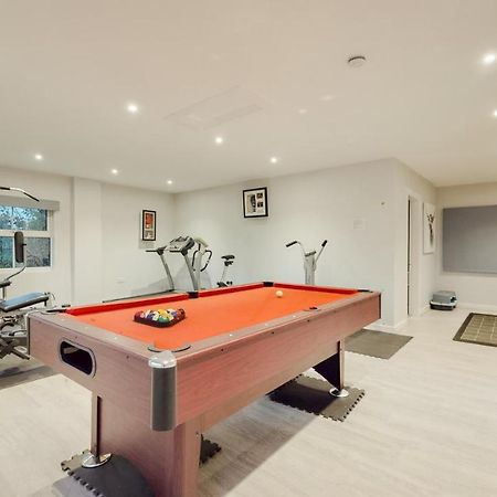 Jaw-Dropping Beach House In Anglesey ベンスレフ エクステリア 写真