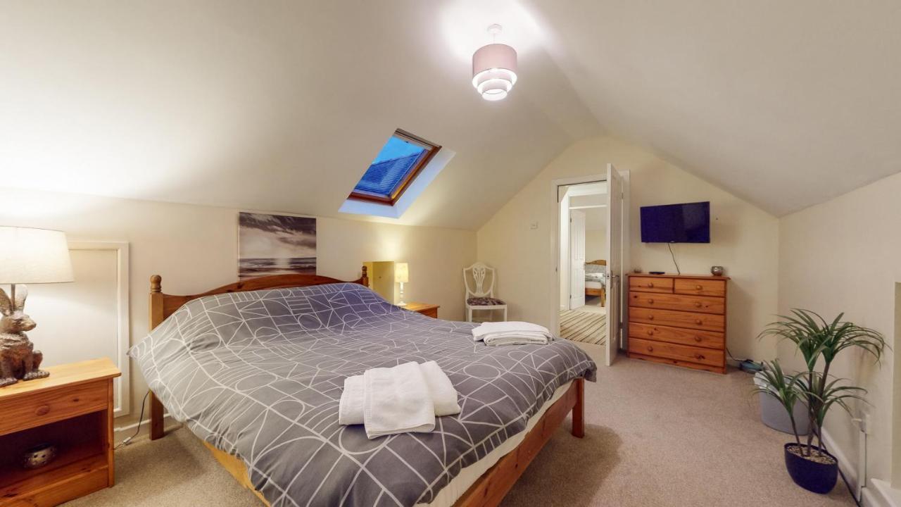 Jaw-Dropping Beach House In Anglesey ベンスレフ エクステリア 写真