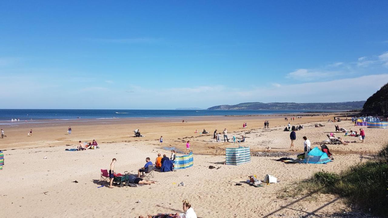 Jaw-Dropping Beach House In Anglesey ベンスレフ エクステリア 写真